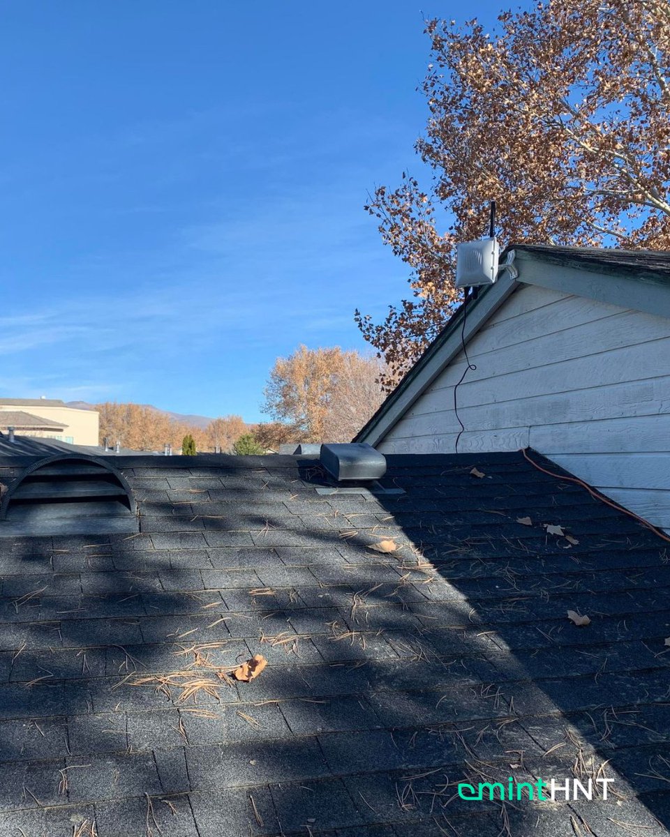 Spread_Networks's tweet photo. Check out these outdoor setups from our first #mintPRO traveling installer, @figueroa_amil! Amil and his family recently moved to Nevada to build out the Helium network, and he travels through the area for professional instals! #mintPRO #ThePeoplesNetwork #IoT @Helium https://t.co/WEhB1QVsoR