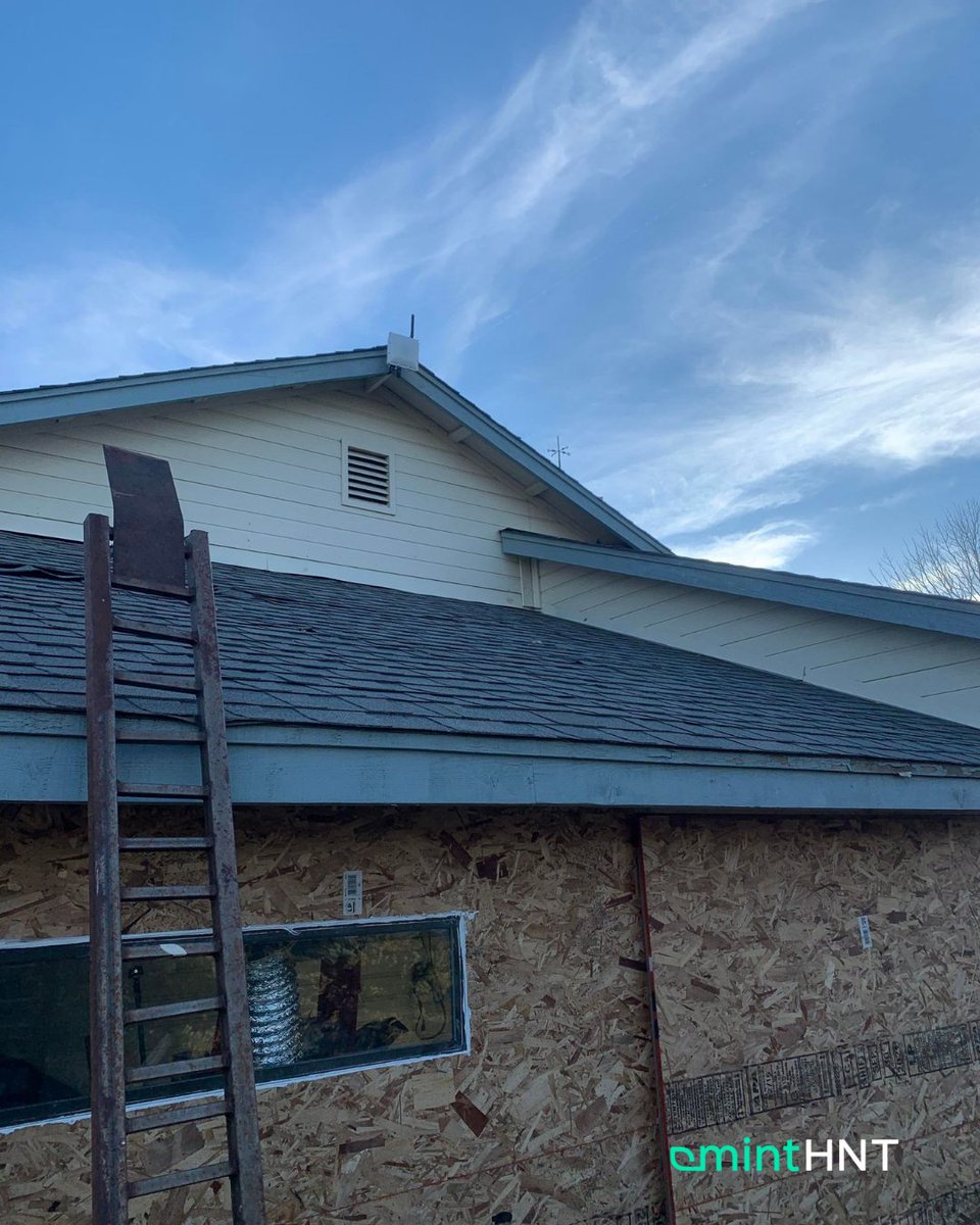 Spread_Networks's tweet photo. Check out these outdoor setups from our first #mintPRO traveling installer, @figueroa_amil! Amil and his family recently moved to Nevada to build out the Helium network, and he travels through the area for professional instals! #mintPRO #ThePeoplesNetwork #IoT @Helium https://t.co/WEhB1QVsoR