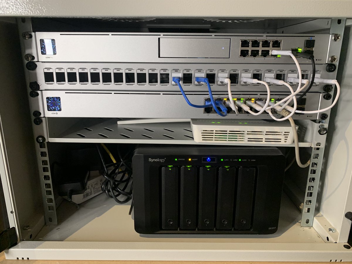 cxoofme's tweet photo. @Ubiquiti #ubnt all installed, happy customer, bkonky lights for xmas #Ubiquiti https://t.co/26idCuUkFt