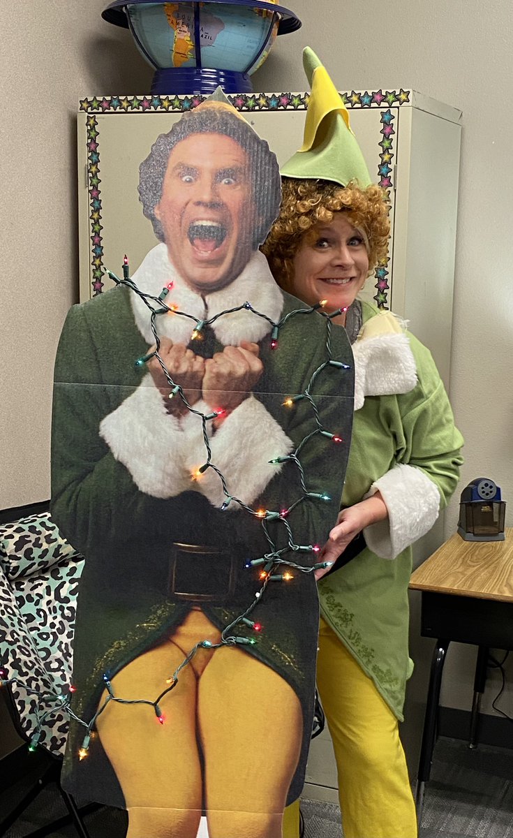 There are SO many elves at Rockenbaugh 💚 #SmilingIsMyFavorite <a href="/rockenbaughES/">Rockenbaugh ES</a> #BetterTogether