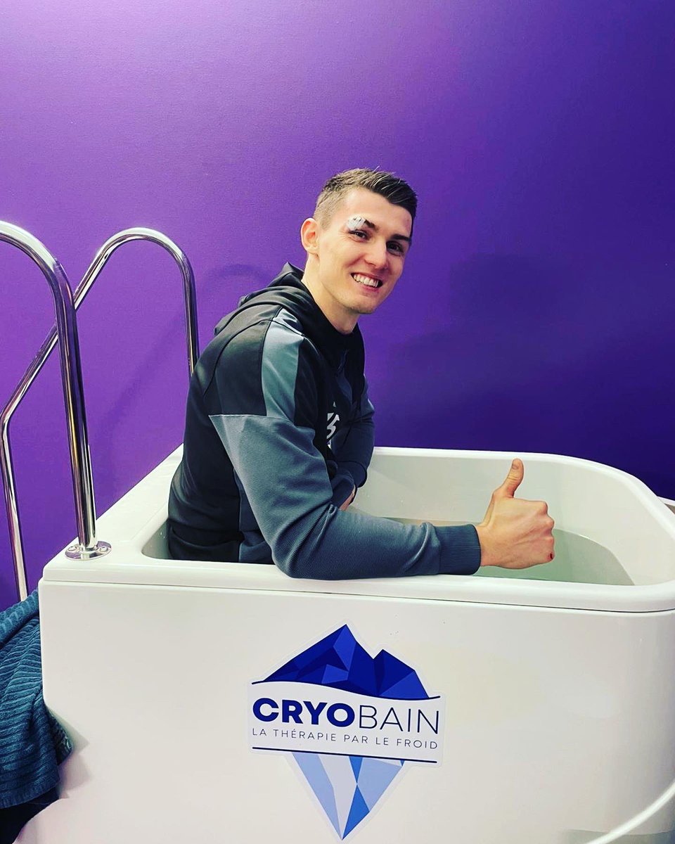 Cryobain's tweet photo. Bravo au @HBCNantes pour cette #SagaXXL avec #Cryobain 
3 matchs en 1 semaine = récupération indispensable dans le bain froid 🧊 https://t.co/TWFKLPuaNw