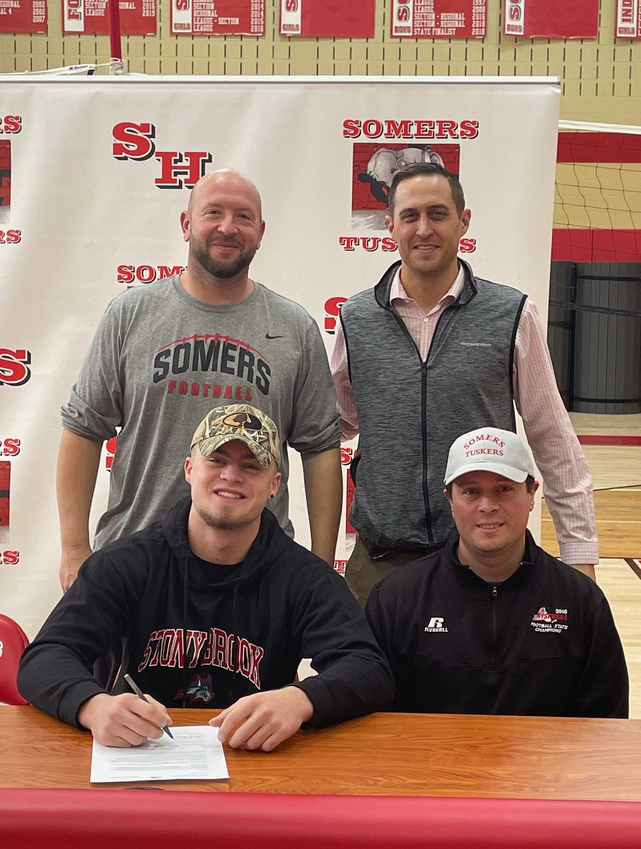 SomersFootball's tweet photo. Tremendous community support for @dylanFaller3 today as he commits to @StonyBrookFB #NextLevelTuskers @lohudinsider @KDJmedia1 @DirectRays https://t.co/LSWJX2zmyQ