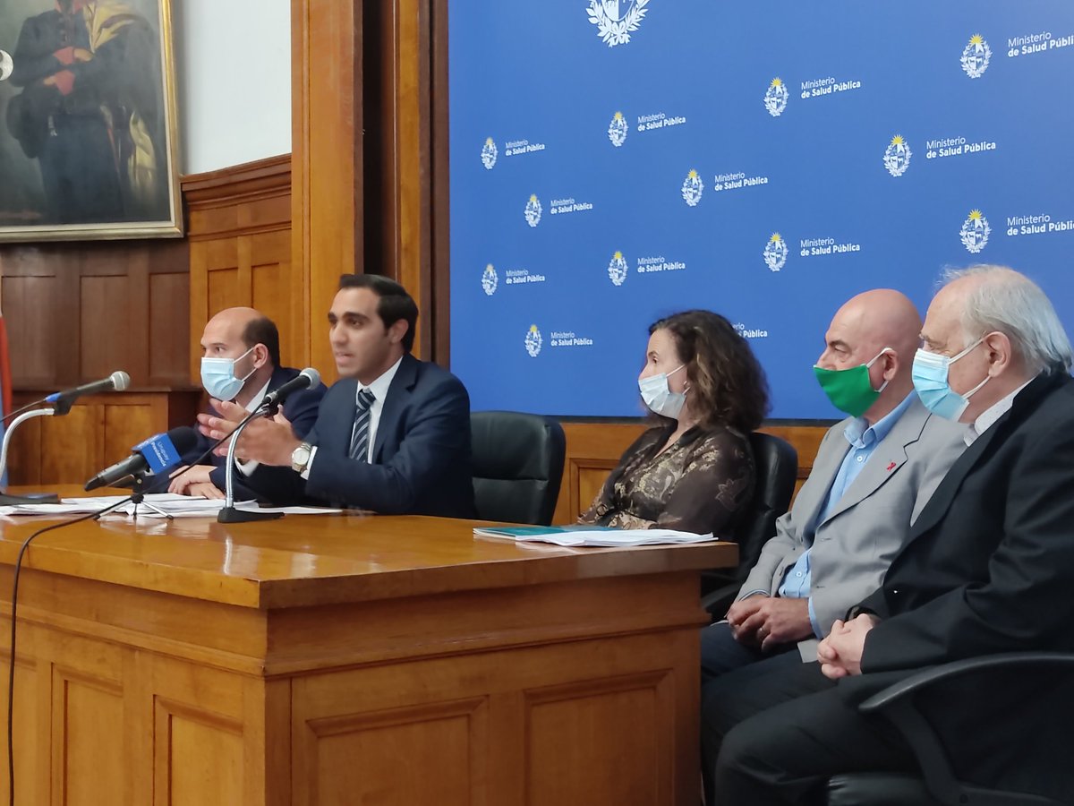 DiscapacidadUy's tweet photo. En la mesa de apertura estuvieron presente el ministro @MartinLemaUy, por el @MSPUruguay el subsecretario @JoseSatdjian y Juan Lacuague de Discapacidad y Rehabilitación, Juan Meré representando a @UNFPAuruguay y Antonia Irazabal por la #CNHD https://t.co/cmsDICSBVL
