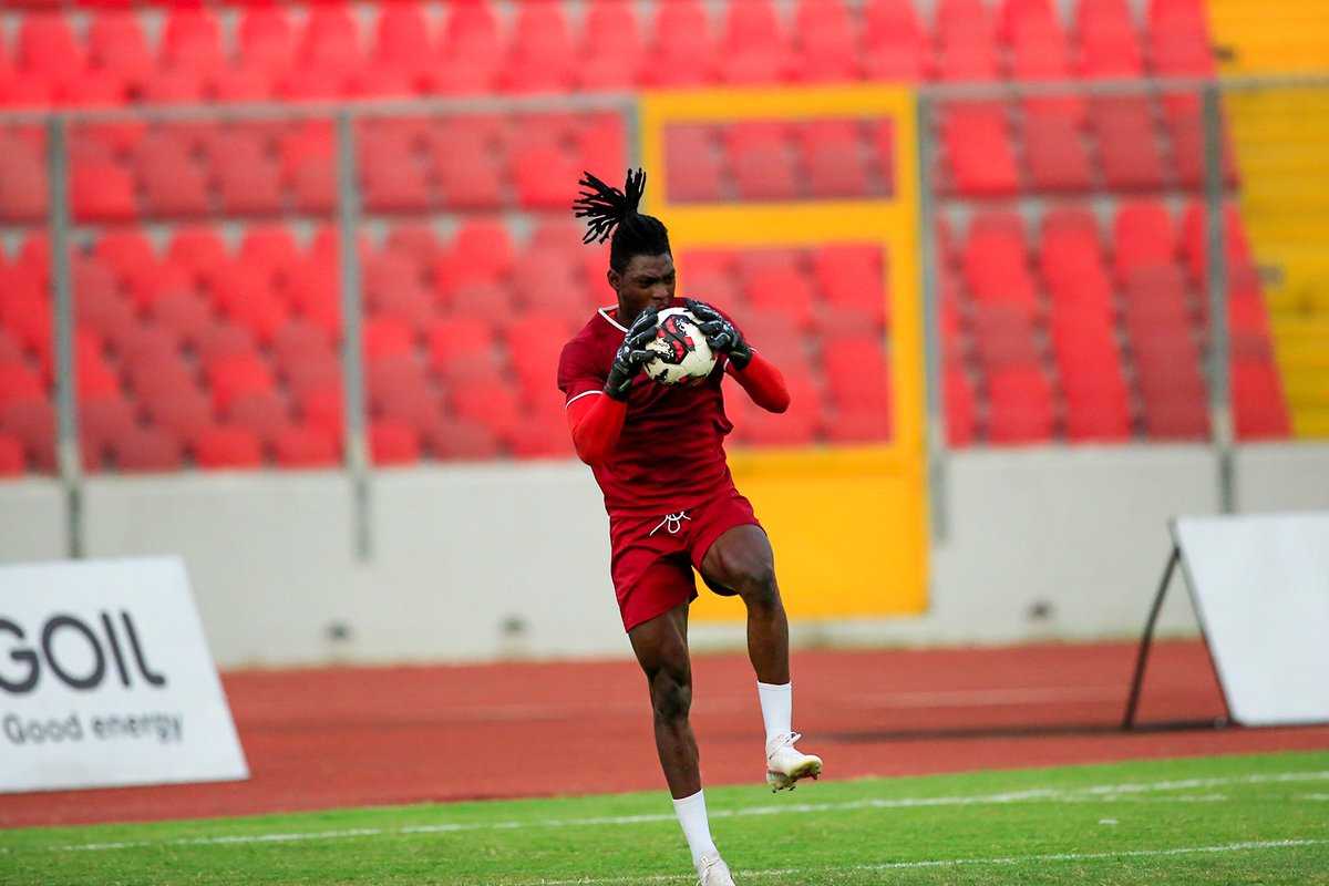 AsanteKotoko_SC's tweet photo. ๐ฏ๐ฌ๐จ๐ป๐ฌ๐ซ up for the evening's work๐ช...Let's get this done, together!โ
#AKSC #KOTREA #GPLmd8 https://t.co/bJC294x9L1