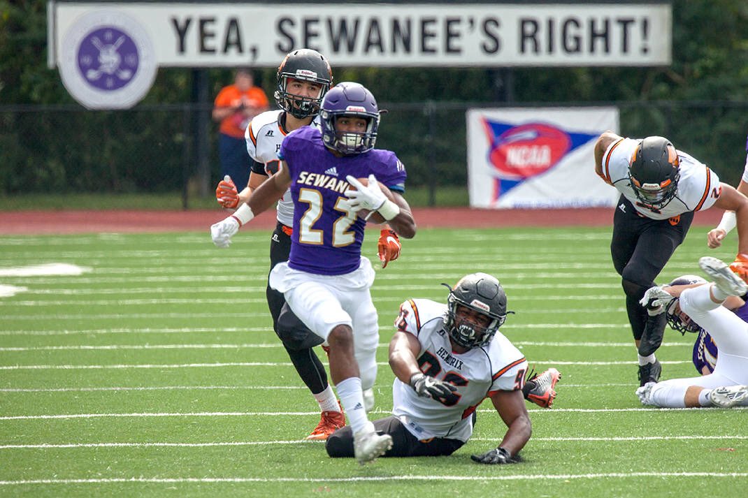 #AGTG After a great conversation with @YSR_CoachRundle Im blessed to say I have received my first offer from SEWANEE UNIVERSITY
<a href="/SewaneeFootball/">Sewanee Football</a> <a href="/BSublet/">BSUB</a> <a href="/DWCAthletics/">Carter Cowboy Nation</a> <a href="/DALLASCARTERFB/">DALLAS CARTER FOOTBALL</a> <a href="/CoachHJones_87/">Harold Jones</a>