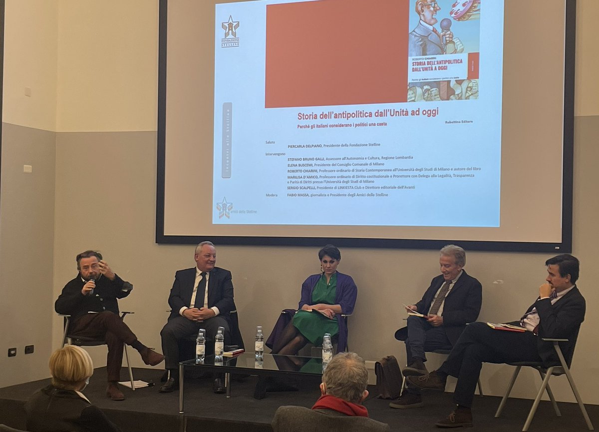 In presenza di #StefanoBrunoGalli, assessore all'Autonomia e Cultura di <a href="/RegLombardia/">Regione Lombardia</a>, e di <a href="/ElenaBuscemi/">Elena Buscemi</a>, presidente del Consiglio di <a href="/ComuneMI/">Comune di Milano</a>, è stato presentato il libro “Storia dell’Antipolitica dall’Unità a oggi” (Rubbettino Ed.) di Roberto Chiarini.
A moderare <a href="/FabioAMassa/">Fabio Massa</a>