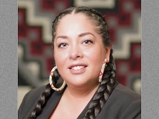 BothellAlumni's tweet image. IAS Alum Abigail Echo-Hawk is on a mission to bring awareness to the plight of Indigenous women and girls who go missing and are murdered. “We need the same efforts happening for everybody regardless of race or ethnicity.”

l8r.it/0i5K
⁠
#uwb #bothell #uw #huskies