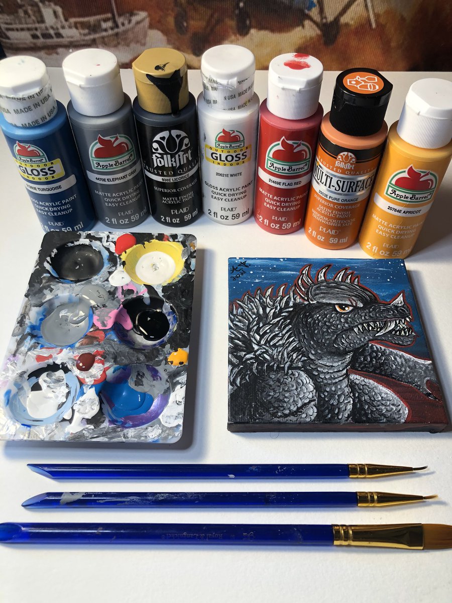 kaijucentral1's tweet photo. Just a lil reference for how small this canvas was. #painting #anguirus #angirasu #godzilla #kaiju #painting https://t.co/iKpVivSSxq