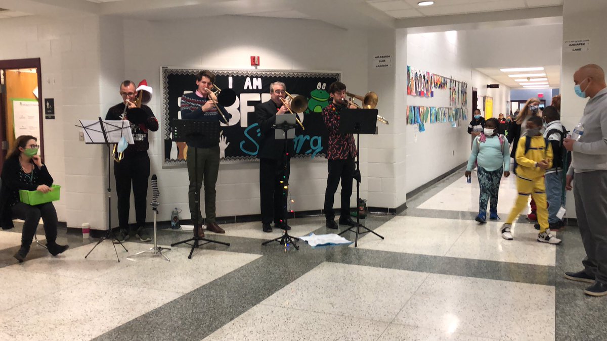 crosbykeys's tweet photo. Nothing beats trombone choir holiday music to start off our Wednesday! @BreckFrankES #JCPSKY #JCPSmusic Thanks you so much musicians! https://t.co/V89mmf5iR7