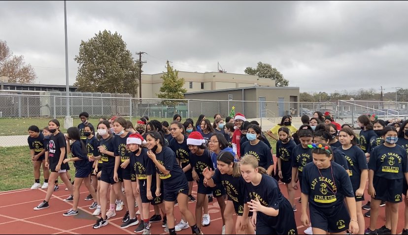 AthleticsNimitz's tweet image. Started the day with our “Reindeer Run”.. so proud of our 7th grade Lady Seahawks. They have been working so hard this semester! #WinTheDay #MakeRunningFun 🎄❤️💚 @nimitzms_neisd @neisd_stem @completelycoop @NeisdAthletics