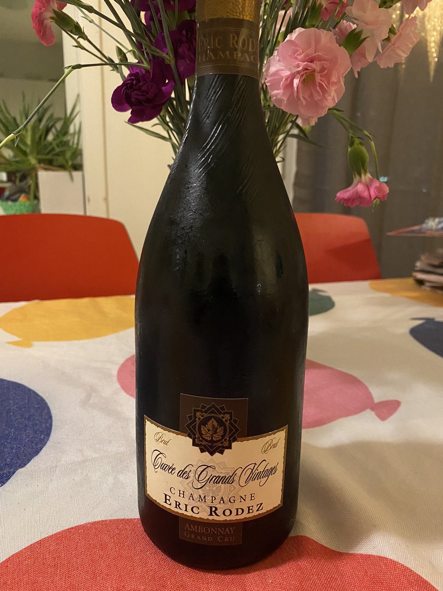 I dag har #beby levert både budsjett og bybane. Nå venter vi bare på #skbrann 😬🤞