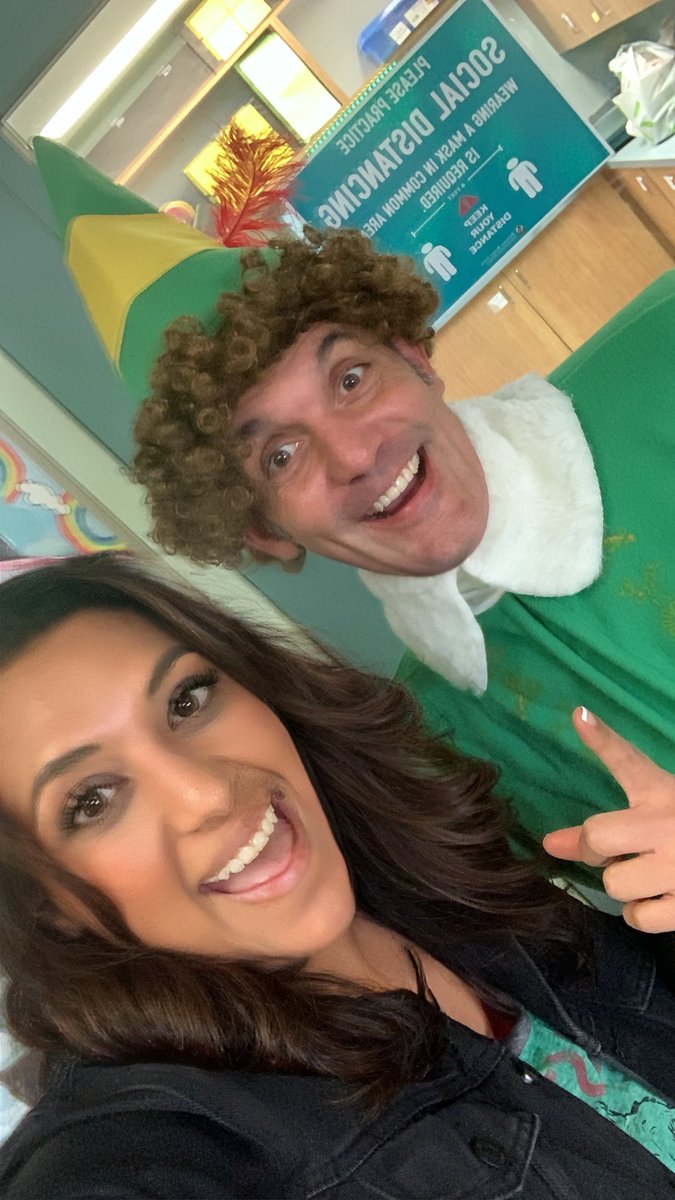 My VP is better than yours!!! 🙌😂BUDDY the ELF is here spreading Christmas Joy!!!! ✨🎄🎅💫 <a href="/JaredCoppolo/">Jared Coppolo</a> <a href="/loudonleopards/">Loudon Elementary School</a>