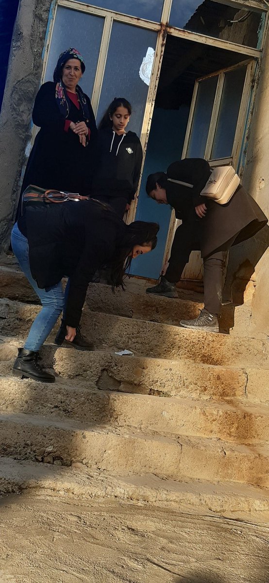 RabiaGen881's tweet photo. Durmak yok yola devam,AKPARTİLİ OLSUN OLMASIN bütün gönüllere girecez @AKKADINGM @aysekesir @MunevverErtus @buketacikel https://t.co/S86ibgQUzU