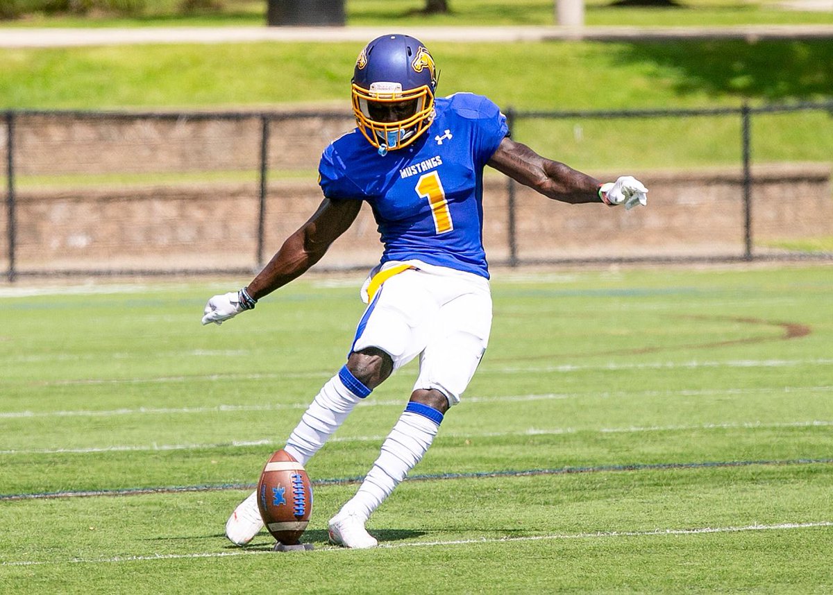 Idrissa Cisse  WR/K/KR
5'9" 175lbs
<a href="/chosen1dris/">Idrissa Nikiema</a>
3.4 GPA

📄 JUCO trans w/2 yrs eligibility + redshirt. Played for me back @ Kennedy. Was ALL-CITY &amp; put together 2 dynamic seasons <a href="/mjcmustangs/">Monroe Mustangs FB</a>. DM me for more info

 COLLEGE📽:hudl.com/v/2FkR1M
HS📽: hudl.com/v/2E4s7E