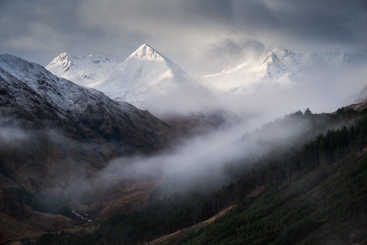 This is Scotland, not Alaska, not Nepal, but beautiful Scotland on a glorious winters day last Friday as we climbed upto the Bealach to begin the 5 Sisters of Kintail.
<a href="/VisitScotland/">VisitScotland</a> <a href="/TGOMagazine/">The Great Outdoors</a> <a href="/walkhighlands/">walkhighlands</a> <a href="/NatGeoPhotos/">Nat Geo Photography</a>