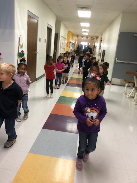 TheMathMiller's tweet photo. Oh no, our Gingerbread man disappeared @SouthernHillsWF .  We went on a hunt to find him and he left some clues! We went to the office, cafeteria, art, custodian, pe, and courtyard.  We found him back in our classroom!  Yum @hunter_kacy @janeannbru @WFISDschools @wfisdearlylearn https://t.co/Zt0AXvWfm2