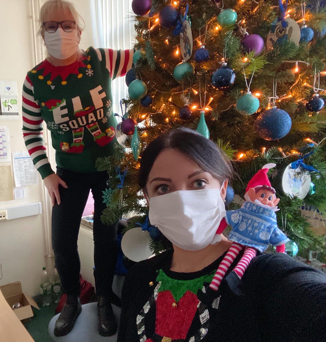 Can a working week be so varied &amp; fun. From flaunting my festive knit, to running a #merrymile or 6 in the #Blackburn10k, to helping spread some Christmas cheer with the <a href="/BurnleyOfficial/">Burnley FC</a> players, topping it off by cruising around with Santa in his sleigh all in aid of <a href="/ELHTandMe/">ELHT&Me 💙</a>