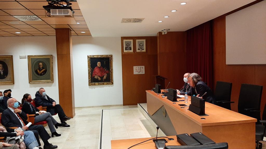 FACULTAD DE DERECHO tweet media