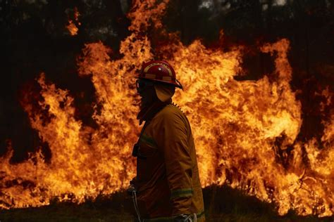 JonesHowDareYou's tweet photo. So here we are—

#AbscondmentDay.

Of course PM Scott Morrison went on holiday to Hawaii in the midst of this disaster.

I mean to say—he doesn't hold a hose, does he! 

For you, Scott: 🖕 

#auspol #ClimateCrisis #LestWeForget https://t.co/oOr2qEapsB
