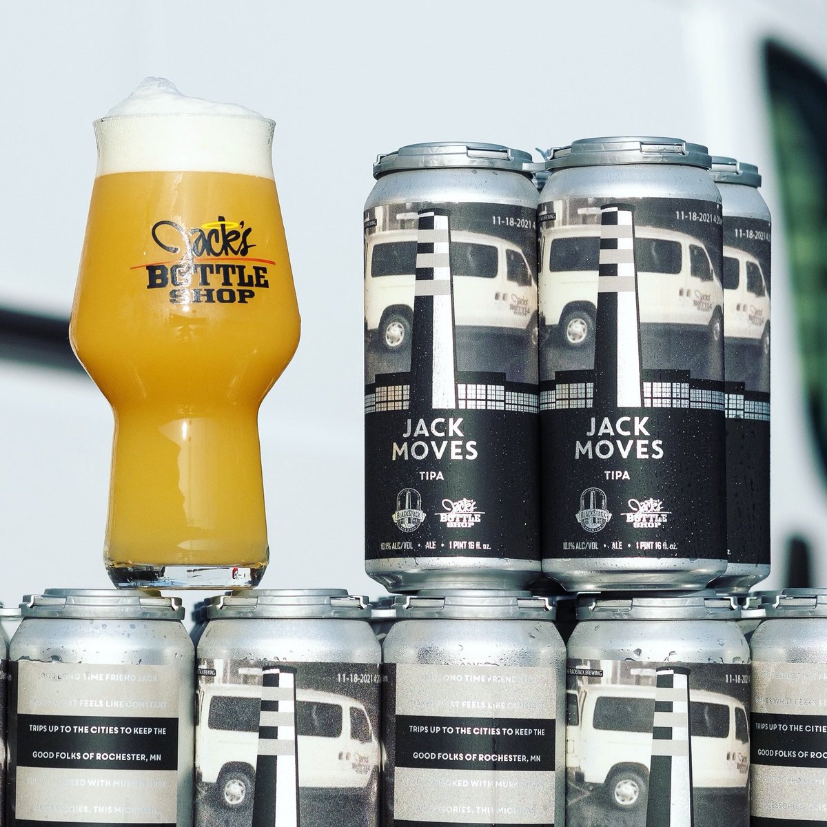 🚐💨JACK MOVES🚐💨 TIPA (10.1%) Jack of @jacksbottleshopmn makes what feel like constant trips up to the cities to keep the juice flowing to Rochester. Michigan Chinook & Strata in a little token of our gratitude to celebrate his shop’s first anniversary. Jack Moves Units🍺💨🎂