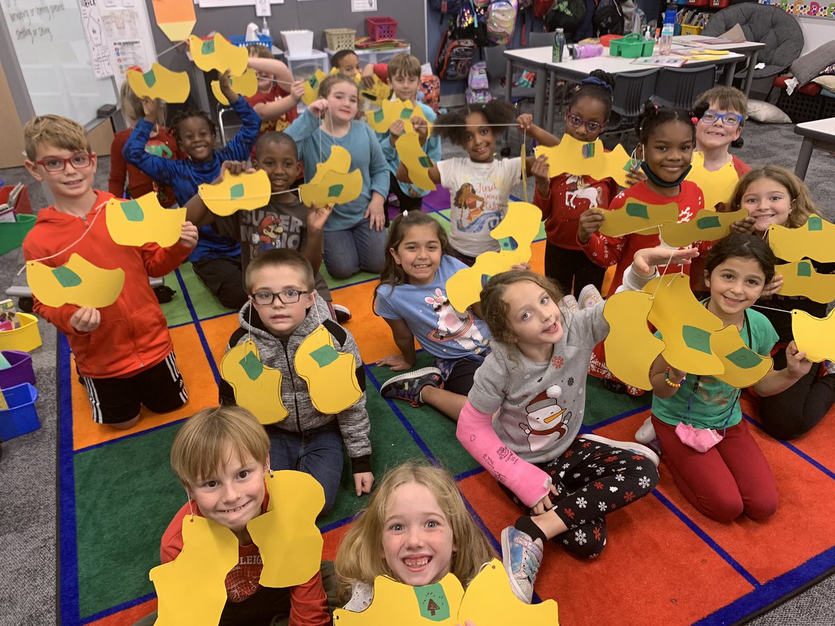#TenDaysOfChristmas with Mrs. Roberts Class Day 7! Today we made clogs after we learned  how Christmas is celebrated in Holland! Children in Holland put out clogs or shoes so that St. Nicholas can leave them gifts! #WWEmpowers #MelissaISD