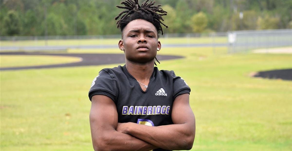 The NLI is in! Texas A&amp;M signee spotlight: National top-50 DB Deyon Bouie brings versatile skillset #GigEm #SigningDay 

bit.ly/3s64l9C