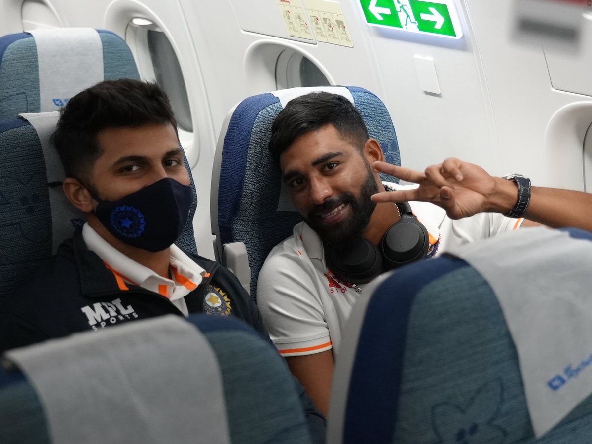 BCCI's tweet photo. All buckled up ✌🏻

South Africa bound ✈️🇿🇦

#TeamIndia #SAvIND https://t.co/fCzyLzIW0s