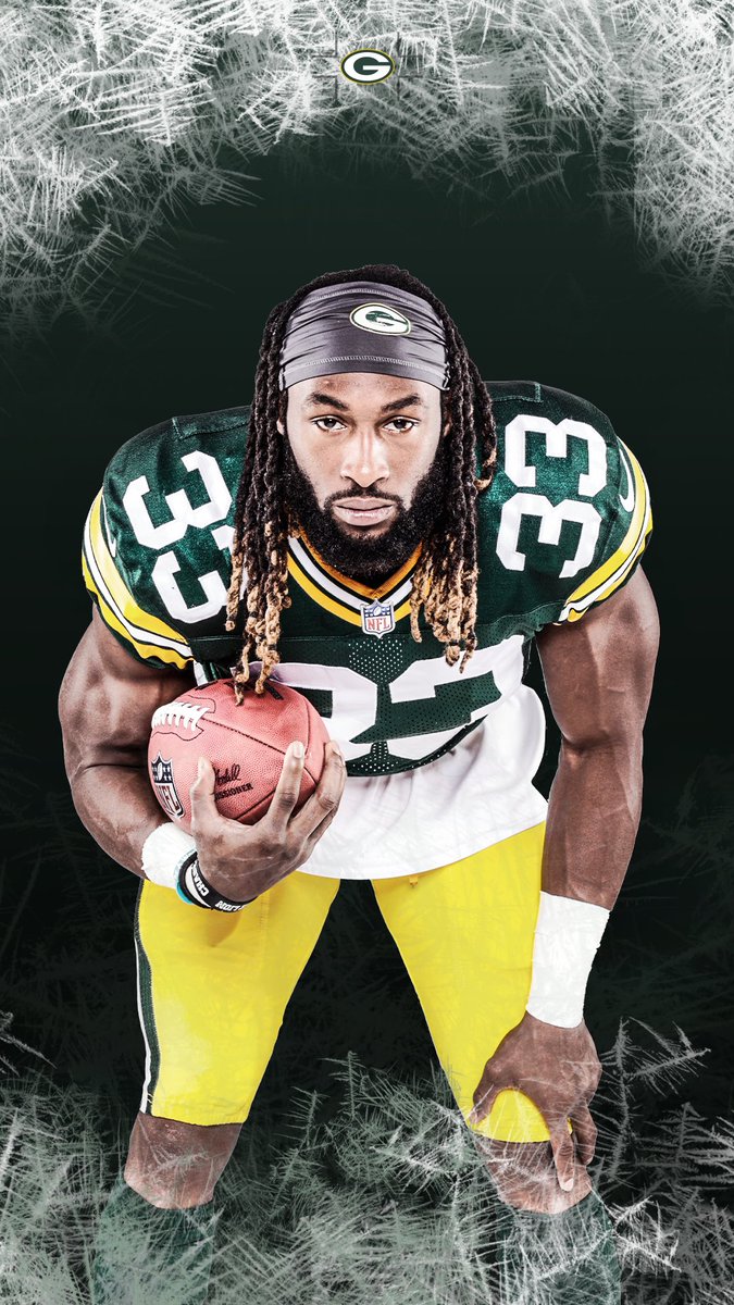 Made for December football ❄🏈

🚨 RETWEET to #ProBowlVote 🚨

#ProBowlVote + <a href="/AaronRodgers12/">Aaron Rodgers</a>
#ProBowlVote + <a href="/tae15adams/">Davante Adams</a>
#ProBowlVote + <a href="/Showtyme_33/">Aaron Jones 3️⃣3️⃣</a> 

#WallpaperWednesday | #GoPackGo