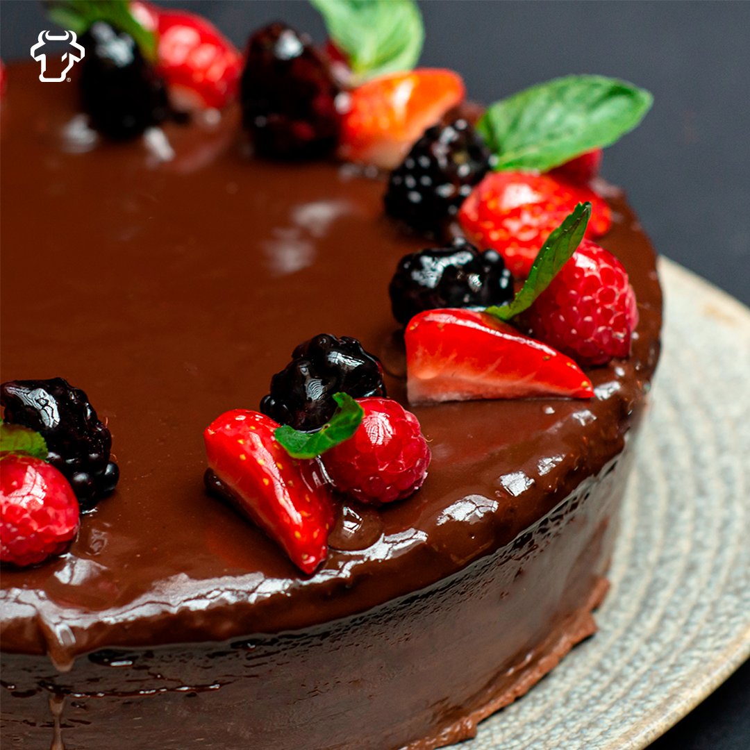 Toda cena de Año Nuevo necesita un buen postre para cerrar el año con broche de oro.

#Meat #AñoNuevo #LaMansion #Foodporn #Foodie #CenaNavideña #ComerEsElPretexto #Navidad #Familia #Fiestas