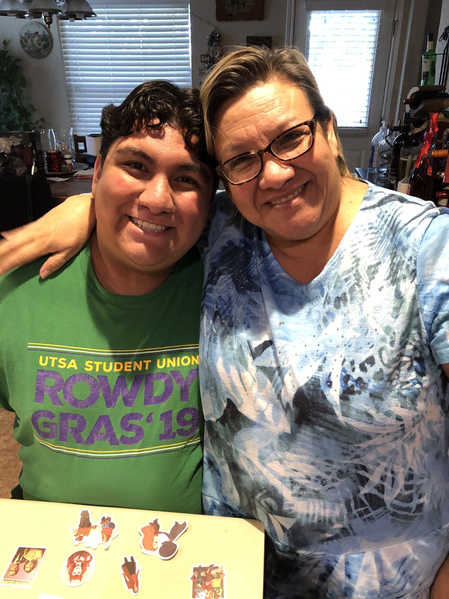 Sperez1360's tweet photo. Guess who’s home? I welcome my son Matthew coming from Bloomington Indiana after completing his first semester at Indiana University, #YayWaytoGo, What a nice surprise,♥️ 😍🙏 a week early !! https://t.co/DOKMfyrtQb