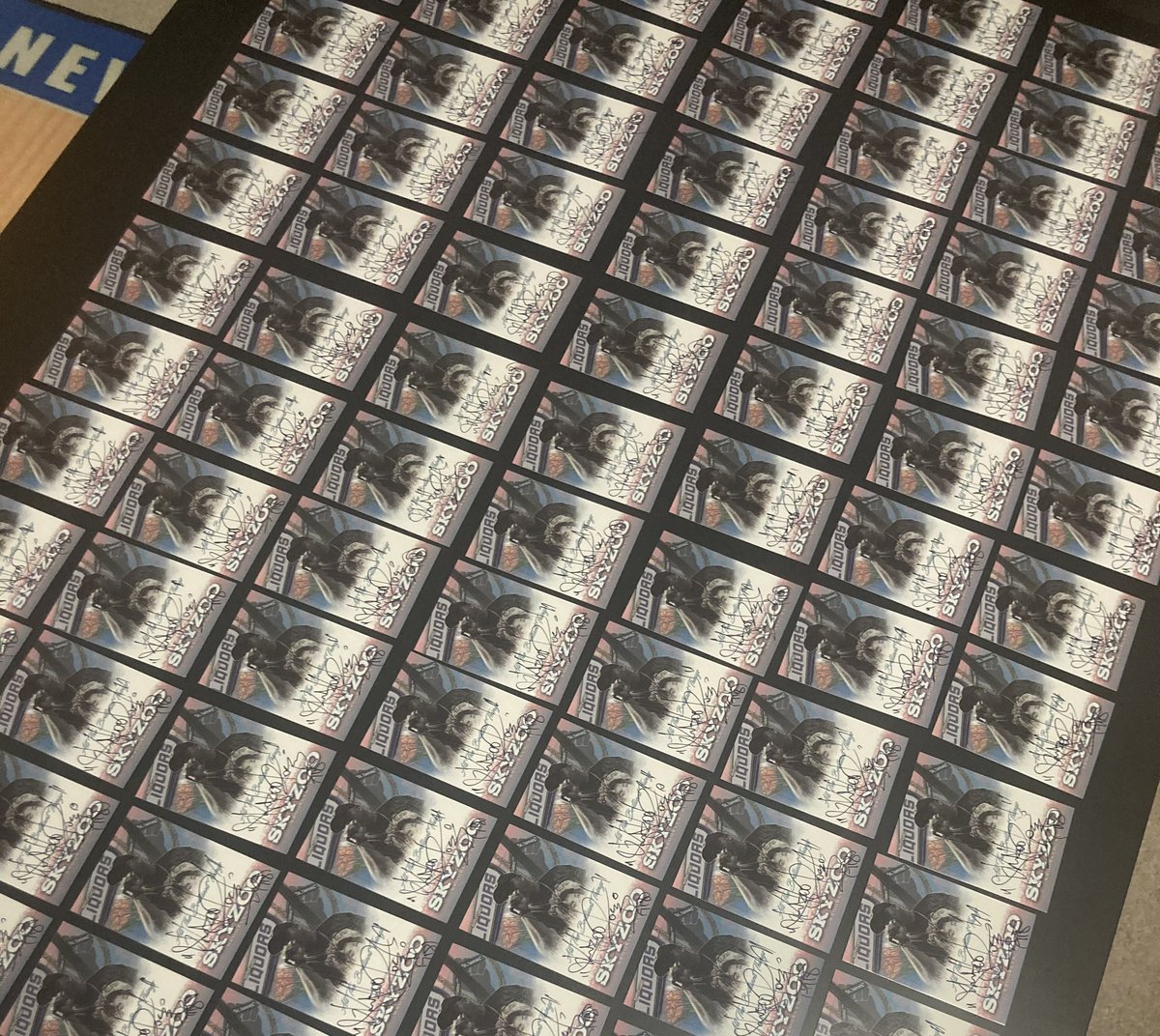 rapper_cards's tweet photo. Get one while they’re still available! Over half of the @skyzoo hand signed Rapper Cards have already sold out. Less than 50 left!
For sale at https://t.co/49sRLM08xY
#RapperCards #Skyzoo #MicDropCreations #TheHobby https://t.co/mw1alz2oJN