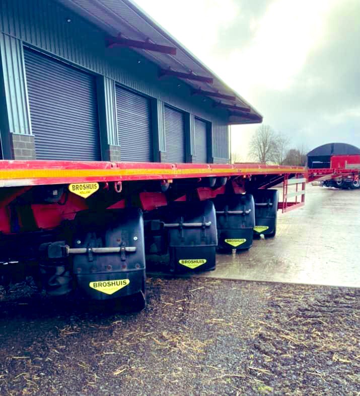 ❗️Trailer Hire Available❗️

We have a modern fleet of SDC, Dennison, Farlow, Broshuis and Faymonville trailers available for hire. Can be left to England/ Scotland ferry ports for collection. 

Contact Peter on 07968479574 with any questions or email peter@bellheavyhaulage.co.uk