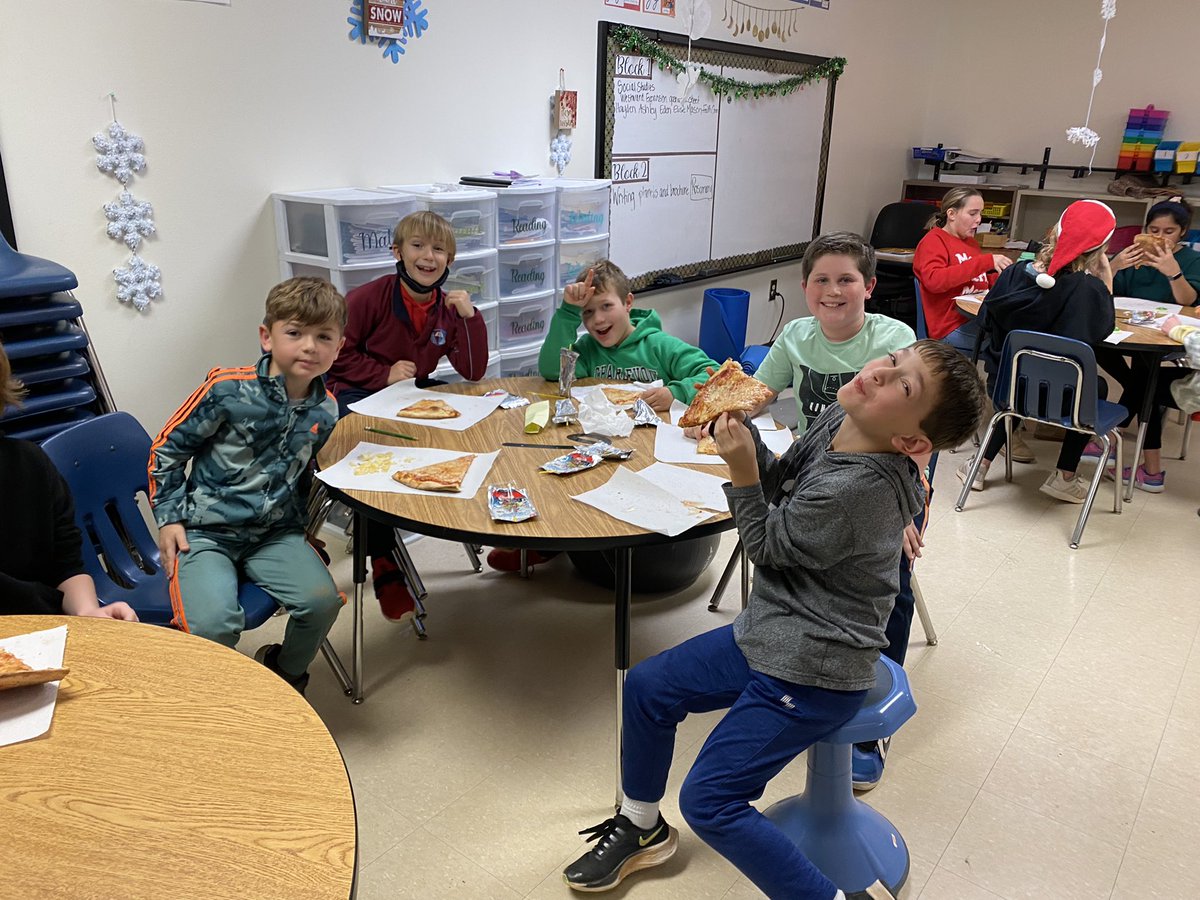 MsPlattnerFifth's tweet photo. These @BFESBobcats got to celebrate the success for our first half of the year in student council. @MrsParryfourth and I have enjoyed our time spent with them and look forward to the second semester. @StefiWickers41 @principalwebb @BethNation_BFES https://t.co/9yZWsuU9bn
