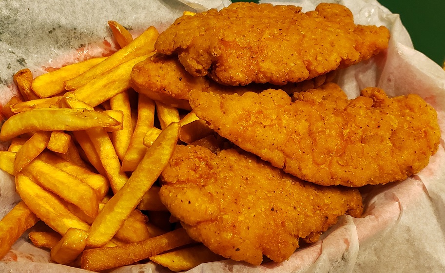 PlymouthStore's tweet photo. The Weekly Winter Specials from the #PVS Kitchen continue... stop in tomorrow and get 2 Baskets for $14.99

You can mix &amp; match - choose from Cheeseburger, Chicken Tender, BLT or Ham &amp; Turkey https://t.co/Ffsv8O0vbh