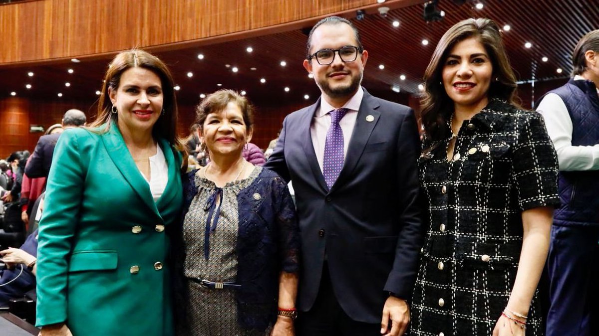 MarcoMendoza_B's tweet photo. Felicidades querida diputada 
@caroviggiano, hoy se aprobó que el nombre de nuestro #OrgulloHidalguense, el General Felipe Ángeles se sume con letras de oro al muro de honor de la 
@Mx_Diputados ¡Que viva Hidalgo! https://t.co/SLgs9KfCi0
