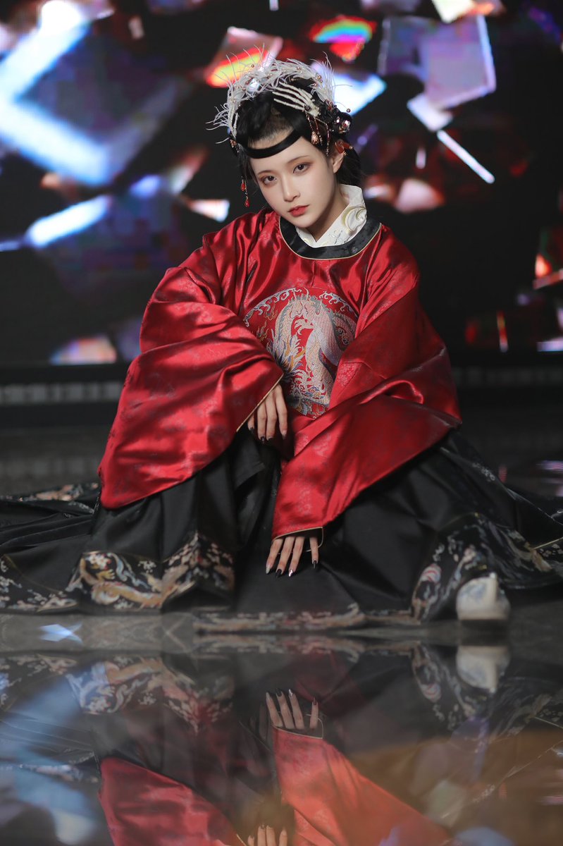 汉服🇨🇳！！超级美丽！！！ https://t.co/eiILVRTL0P