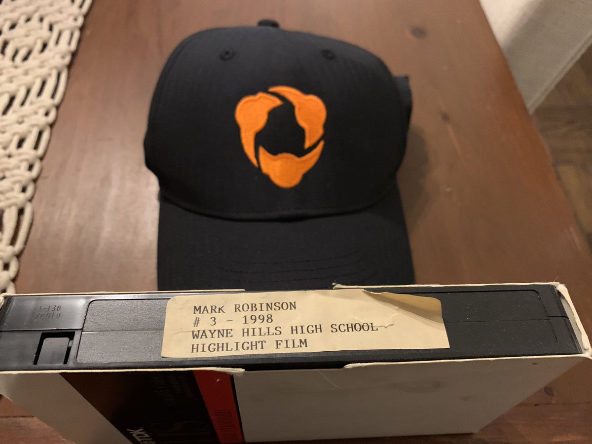 Congrats to all the young men signing  their LOI today. 4 years ago I signed with the company that changed the game for good and I am forever thankful! Anybody have a VCR?! #optionqb <a href="/LifeAtHudl/">LifeAtHudl</a> @hudl <a href="/WayneHills_FB/">Wayne Hills Football</a> <a href="/JHU_Football/">Johns Hopkins Football</a>