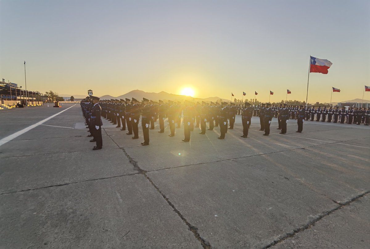 Escuela de Especialidades Fuerza Aérea de Chile tweet media