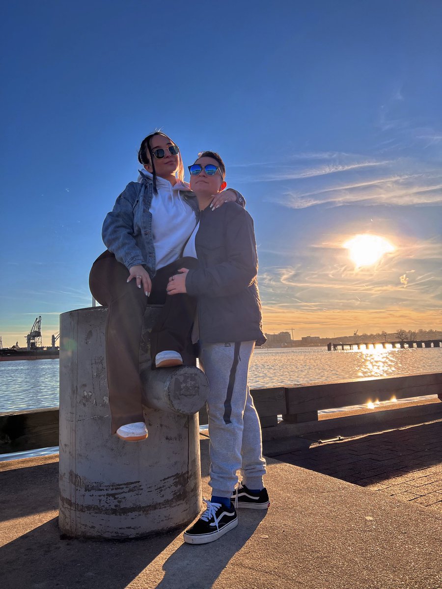 in love with u &amp; traveling