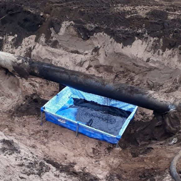Intibonomo's tweet photo. A espaldas del pueblo, en una sesión completamente improvisada, se aprobó un proyecto de zonificación que permite la megaminería. 

Igual no se preocupen, si pasa algo en este país hay controles: https://t.co/Webo0BpfiO