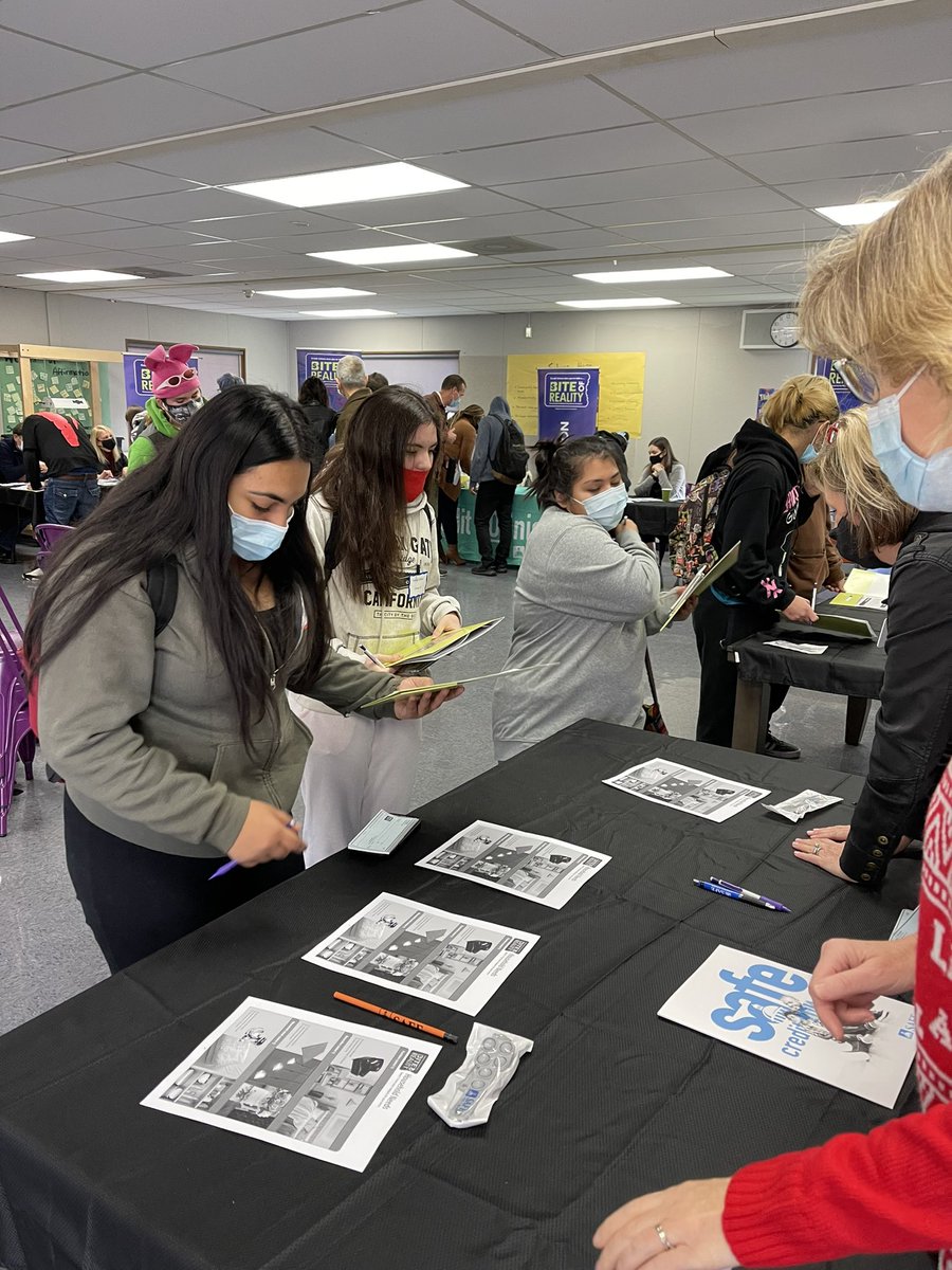 Adelante High School tweet media