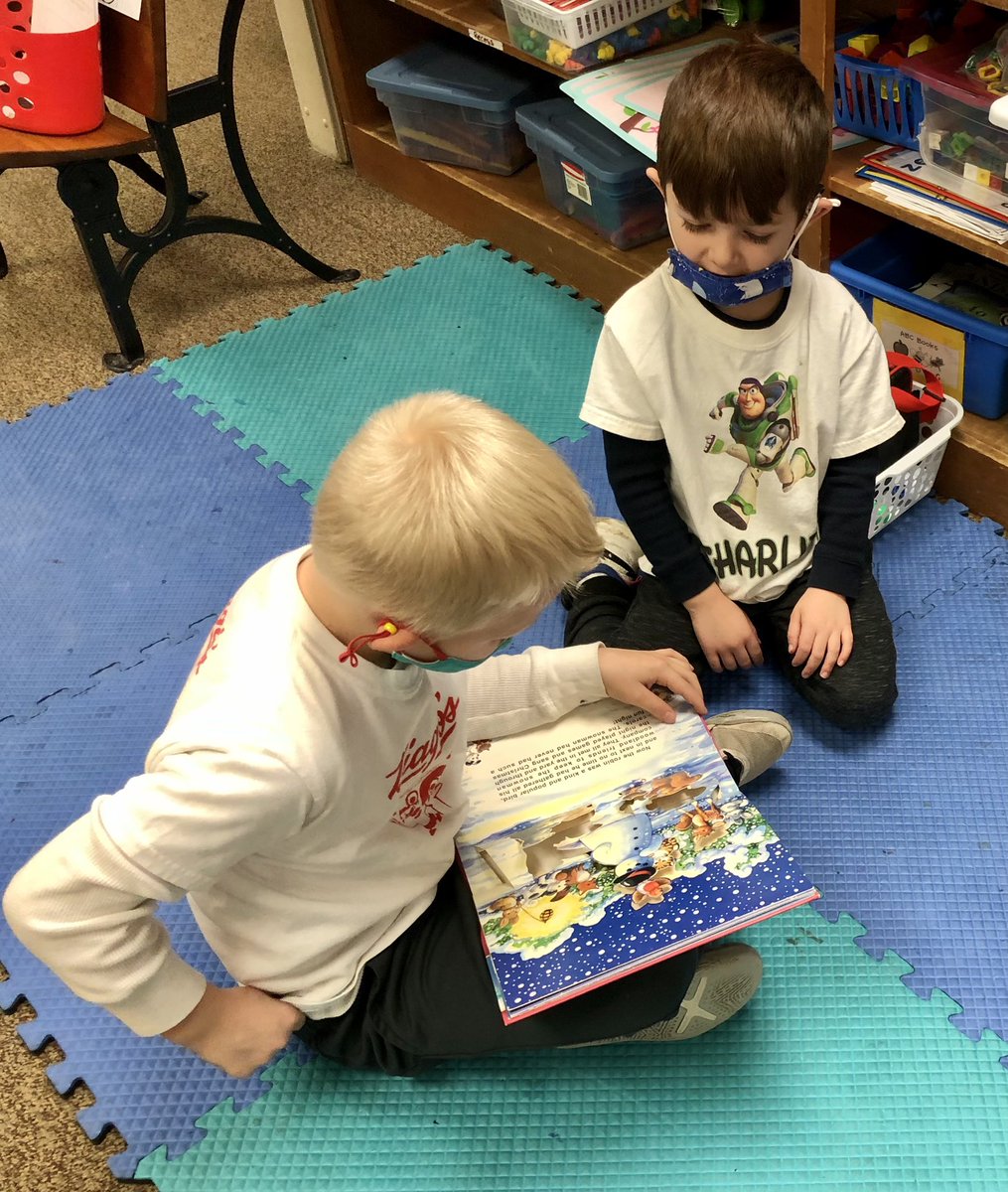 BellflowerCirK's tweet photo. Thank you @BencarTanya for sharing your 2nd graders with Kindergarten! We loved their Christmas stories 🎄📚#Bellflowerway https://t.co/C2zB0xL8G8