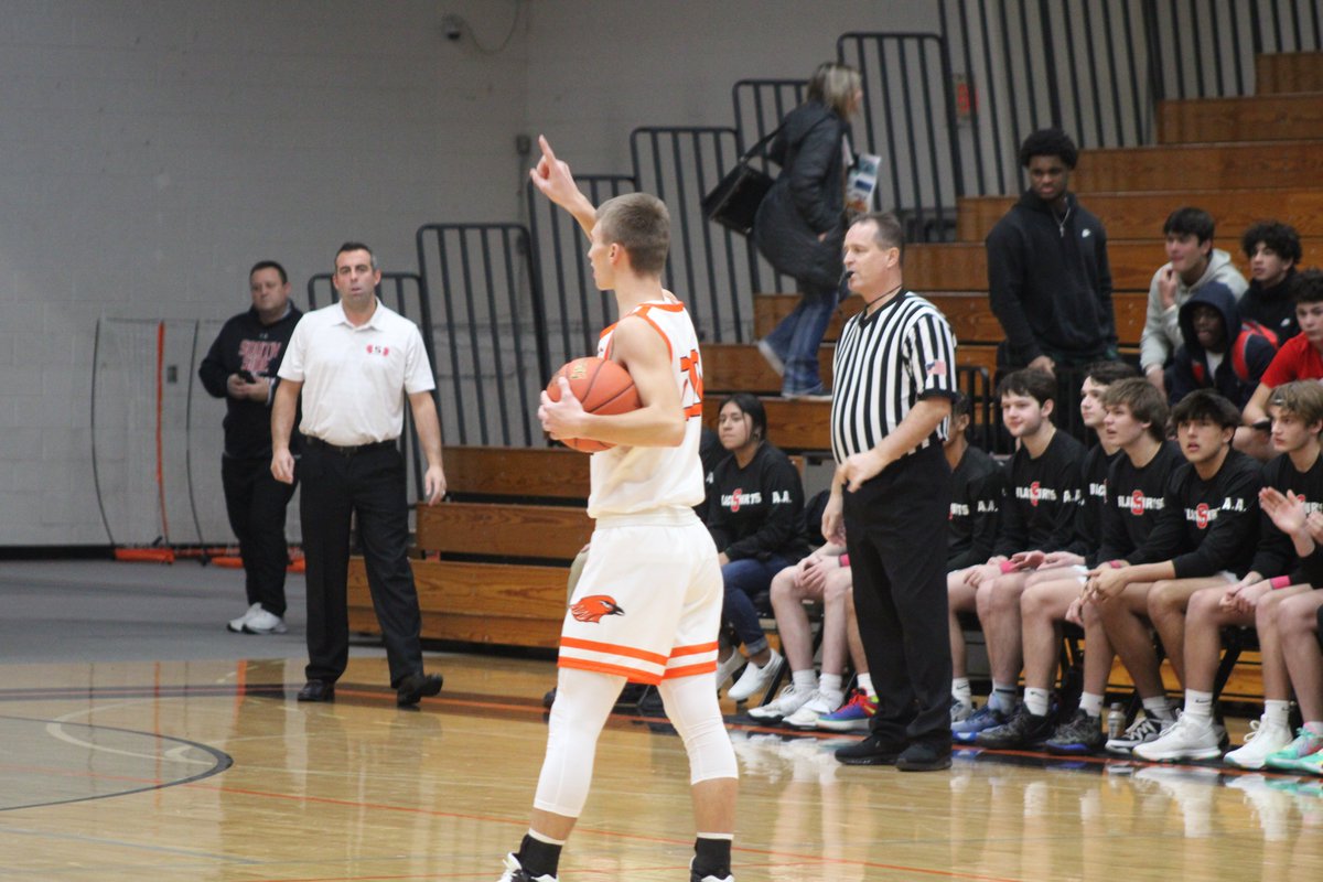 Meet Bryce Duhr from <a href="/HUHS_Athletics/">HUHS Athletics/Activities</a> who is the <a href="/NorthShoreConf/">North Shore Conference ​🏀🤼🤸‍♀️🏊‍♂️</a> Student-Athlete Spotlight of the Month ⤵️
bit.ly/33rJYcB 🏀⚾️
#wearehartford