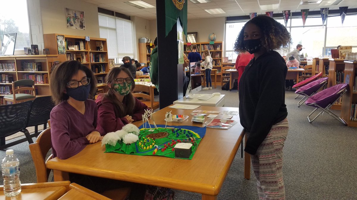 EMSPOWERHOUSE's tweet photo. Country showcase! 8th graders showcased the countries they created. They explained types of government, power sources, and natural resources. @BeauDickenson #civics https://t.co/4jIuaYPHHv