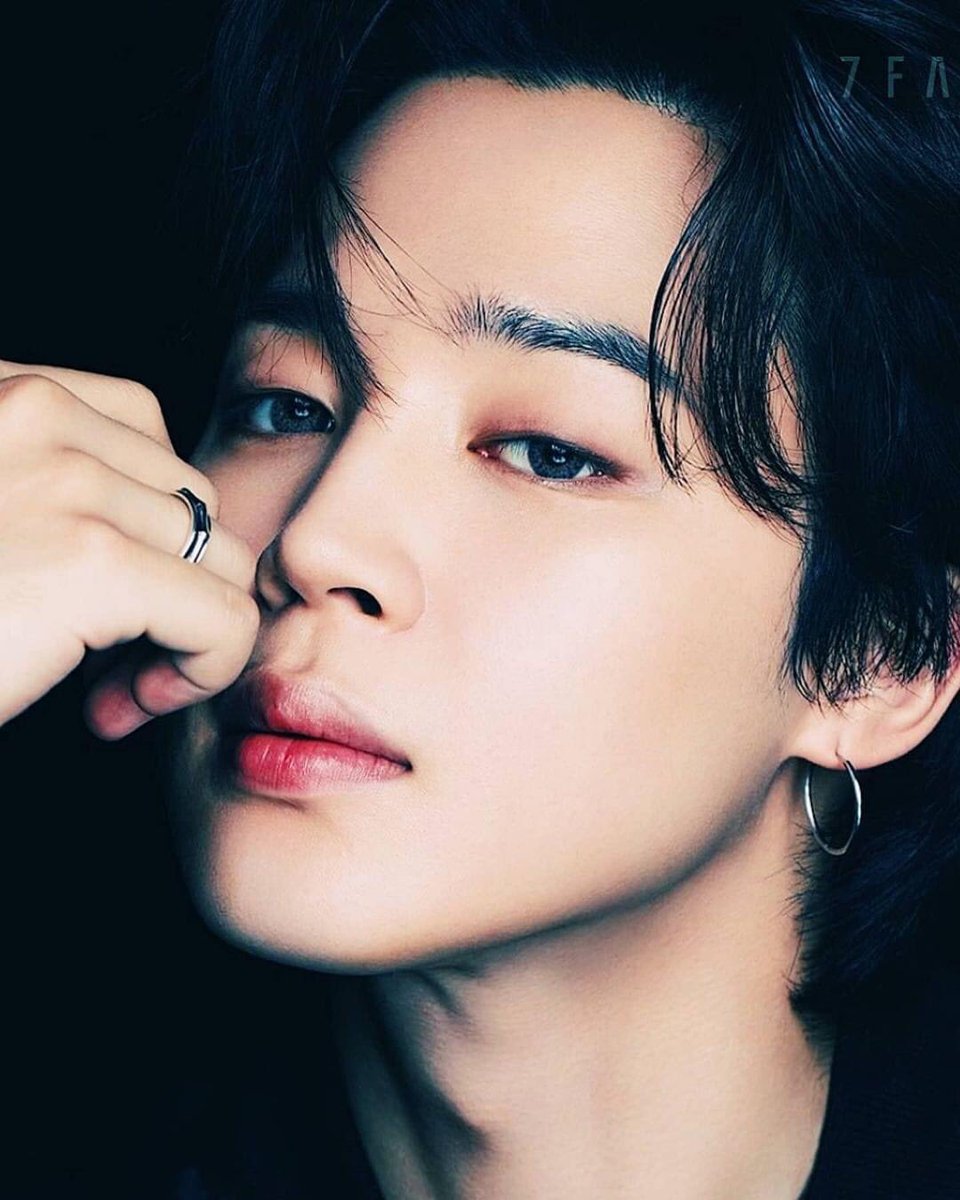 taabaa03's tweet photo. he isn’t real 🥺#ParkJimin https://t.co/BcGEQSuvKX