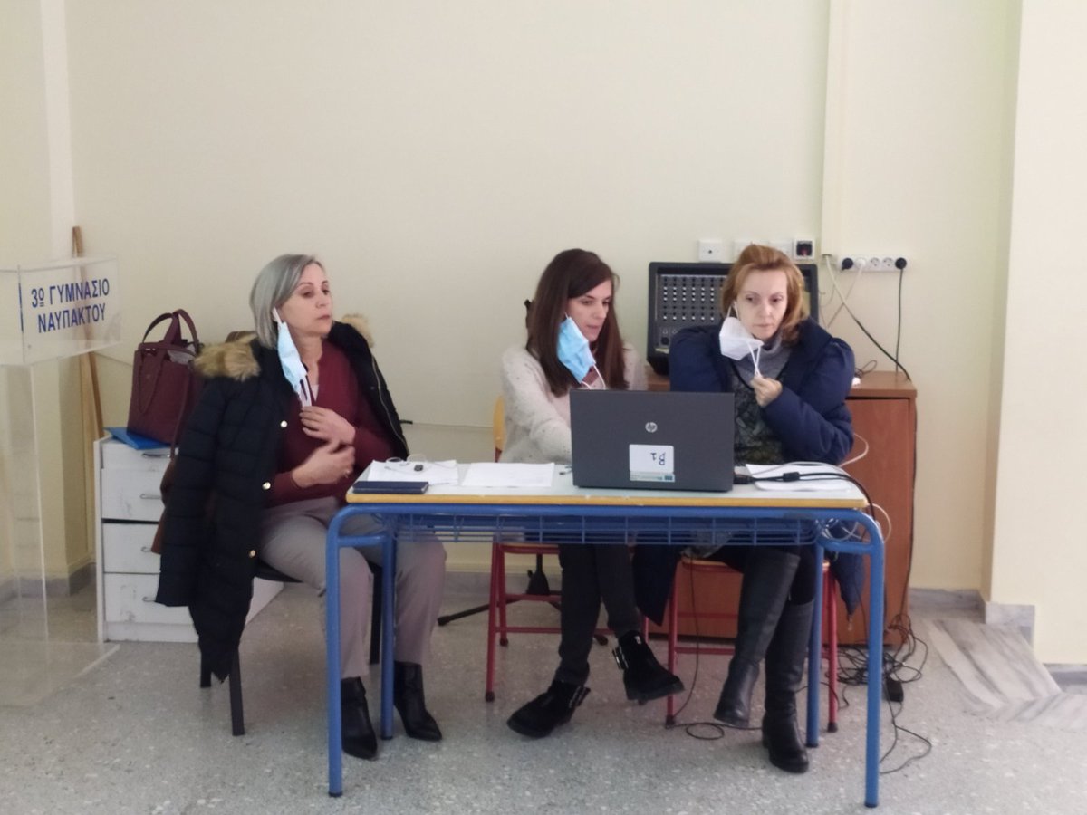LetsIsa2020's tweet photo. On 13.12.21 our first LISA in-school teachers training with topics from the seminar "A Satisfying School Experience: Strategies and Skills for Teachers". Swot Analysis, Burnout, Mindfulness, Student Mediation. #Erasmusplus3gymnasioNafpaktou #Europeans #IKY_Erasmusplus ✅✅ https://t.co/E0KAqMX6e4