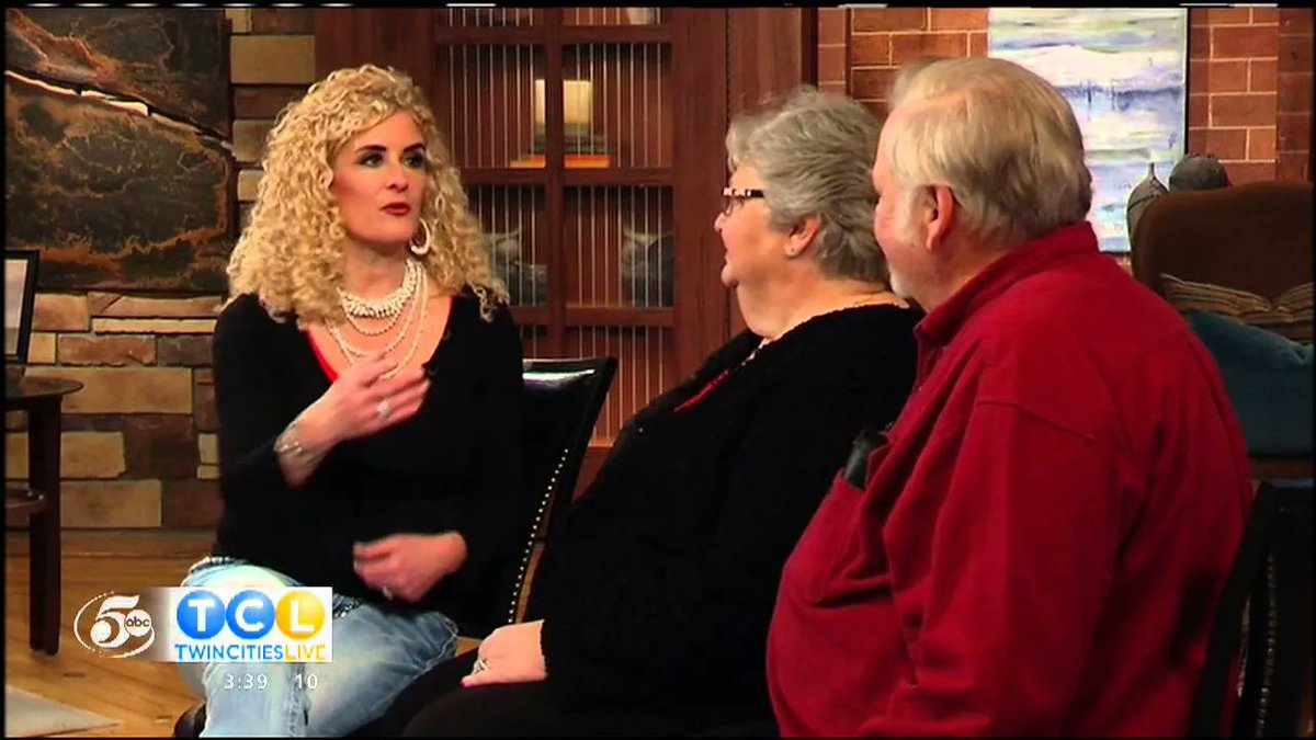 JodiLivon's tweet photo. I love this audience reading! It was this couples wedding anniversary! https://t.co/GFNBRBoOC2 #couplesreading #twincitieslive #thehappymedium #celebrate #theintuitivecoach #JOY #intuition https://t.co/nfBvnOHC7z