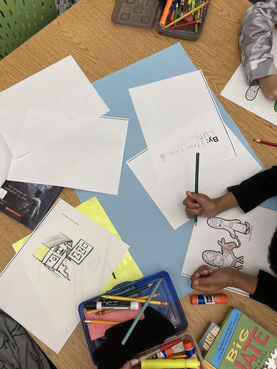 LibraryMedia65's tweet photo. Collaboration in the Express part of Los Posadas Research #eWISE @MelissaColin7 @JeffreysGroveES https://t.co/IzToYMYwBx