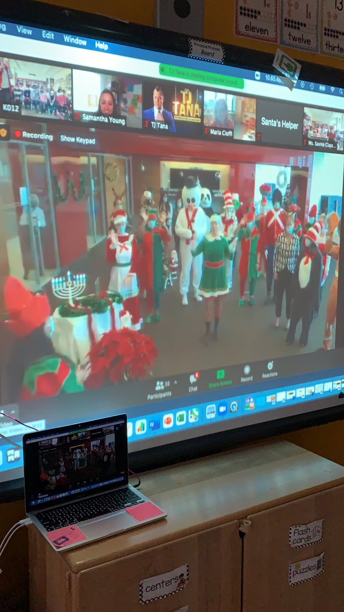 JDean2183's tweet photo. When you can’t go to the North Pole you bring the North Pole to the classroom. Our Annual Holiday Extravaganza thanks to our friends @l_almon @seyfarthshawLLP &amp; @SeyfarthGiving Thanks for such a MAGICAL day for our kids @ps483matilda @mariacioffi12 @SamYoung610 @cristinevaughan https://t.co/RbM31shpTF