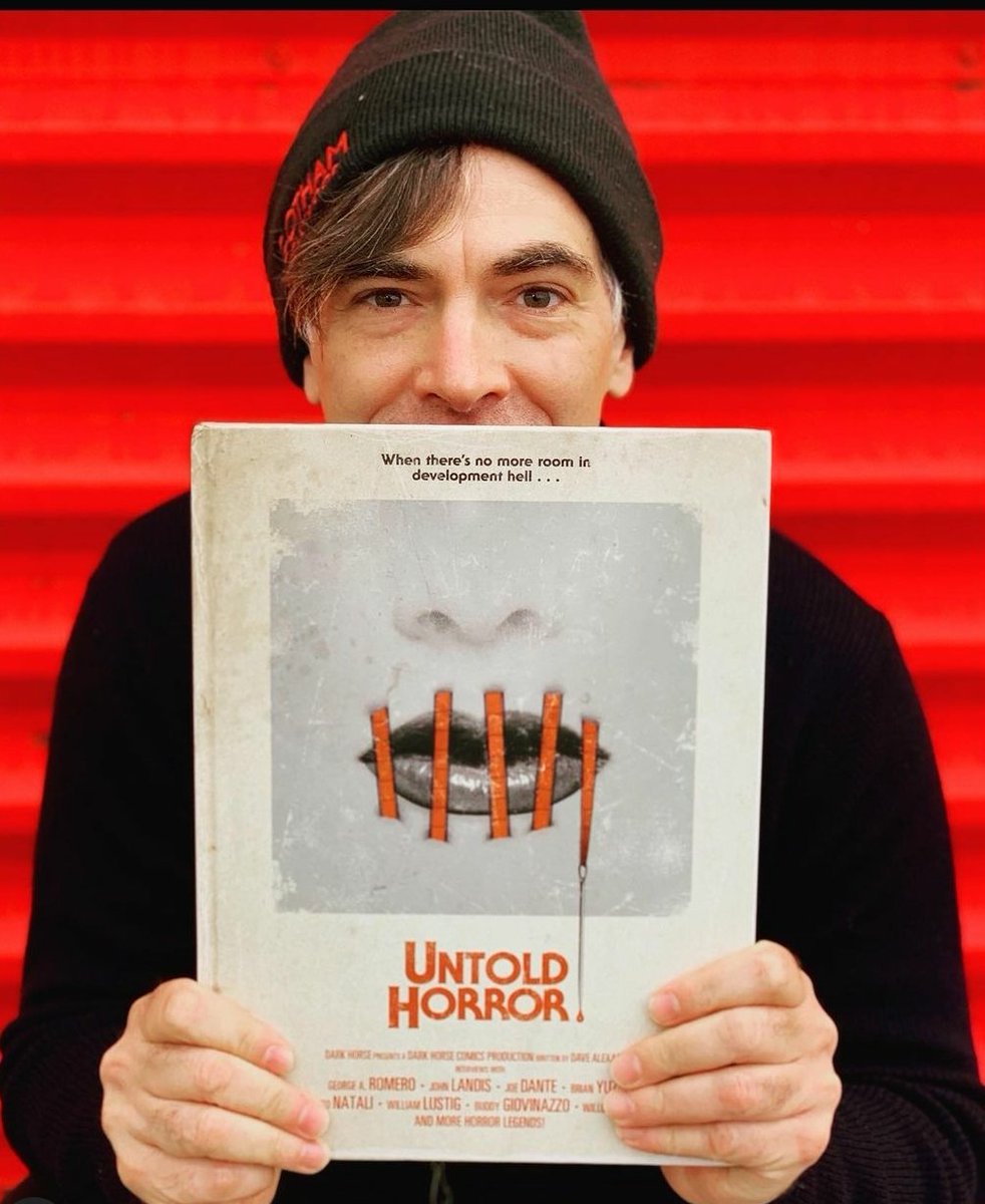 Vincenzo Natali sent us a pic with his copy of Untold Horror. We can’t thank him enough for all of his support on the project. The art in his chapter is incredible, and he’s just an awesome guy all around.

#untoldhorror #vincenzonatali #darkhorse #darkhorsecomics #unmademovies